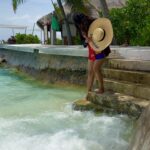 Aishwarya Sharma Bhatt Instagram - Tropical Maldives-berg 🤭🏖️🌊🏝️ @travelwithjourneylabel @velassarumaldives #VelassaruMaldives #LuxuryUndressed #SmallLuxuryHotels #JourneyLabel #TravelWithJourneyLabel #YouAreSpecial #ThinkHolidayThinkJourneyLabel #LuxuryHoliday #Maldives #aishwaryasharma #neilbhatt #honeymoon #neilkiaish VELASSARU MALDIVES