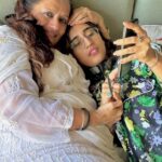 Akasa Instagram - may mein yeh tha #dump • • • • • • • • • • • • #akasa #akasasingh #akasasing #akasakebesties #akasians #trending #love #fyp #explore #fashion #ootd #femininegoddess #trendingreels #naagin #shringaar #biggboss #thick #punjaban #trendingsongs #maydump #photodump