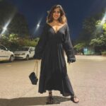 Akasa Instagram - if you are not vulnerable, there’s a lot less pain.. but also a lot less love 🖤 • • • • • • • #akasa #akasasingh #akasasing #akasakebesties #akasians #trending #love #fyp #explore #fashion #ootd #femininegoddess #trendingreels #naagin #shringaar #biggboss #thick #punjaban #trendingsongs