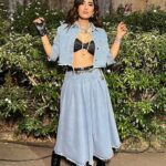Akasa Instagram – Akasa for the Kapil Sharma Show for the promotion of her new song 🔥
The episode is now live! Go seeee and give her new song Phone Mila Ke lots of loveeeeeee 🫶🏻
Make up : @merakibyritika
Hair : @pujahairstyles_
Muse : @akasasing
Styled by : @akasasing
Managed by : @collectiveartistsdiaries
.
.
.
#KapilSharmaShow #AkasaSingh #KapilSharma #Akasa #AkasaKeBesties #PhoneMilaKe #MerakiByRitika #WakeUpAndMakeUp #MerakiMagic #Meraki #MakeUpByRitikaBhatia #BridesOfMeraki #BestBridalMakeUpArtist #BridalLook #BridalEntry #MakeupArtistsMumbai #BridalMakeUpArtistMumbai #MakeUp #Trending #ViralPost #MakeUpArtistsIndia #NoFilter #ExplorePage #BridalMakeUp #MumbaiMakeUpArtist #BridesByRitika #MumbaiBrides #MakeUpInspiration #MakeUpIdeas #NaturalMakeUp
@kapilsharmashow @kapilsharma @raftaarmusic @sing.arvinder @aasa.sing @sonymusicindia @sonytvofficial Kapil Sharma Show Goregaon Film City