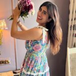Akasa Instagram - low res photos but HD vibes 😬✅ #photodump • • • • • • #akasa #akasasingh #akasasing #akasakebesties #akasians #trending #love #fyp #explore #fashion #ootd #femininegoddess #trendingreels #naagin #shringaar #biggboss #thick #punjaban #trendingsongs