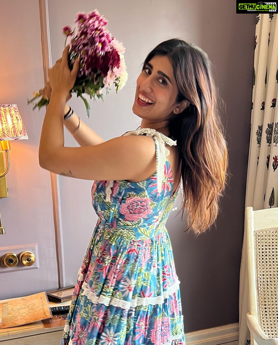 Akasa Instagram - low res photos but HD vibes š¬ā
#photodump ⢠⢠⢠⢠⢠⢠#akasa #akasasingh #akasasing #akasakebesties #akasians #trending #love #fyp #explore #fashion #ootd #femininegoddess #trendingreels #naagin #shringaar #biggboss #thick #punjaban #trendingsongs