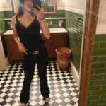 Akasa Instagram - i like clothes. #dump • • • • • • • • #akasa #akasasingh #akasasing #akasakebesties #akasians #trending #love #fyp #explore #fashion #ootd #femininegoddess #trendingreels #naagin #shringaar #biggboss #thick #punjaban #trendingsongs #selfies #outfit #mirrorselfie