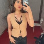 Akasa Instagram - mere camera roll mein bohot saman hai…. #dump • • • • • • #akasa #akasasingh #akasasing #akasakebesties #akasians #trending #love #fyp #explore #fashion #ootd #femininegoddess #trendingreels #naagin #shringaar #biggboss #thick #punjaban #trendingsongs #april