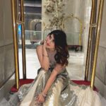 Akasa Instagram - woh hi toh woe hai 🌩️ • • 📸: @jitesh24_ • • • • #akasa #akasasingh #akasasing #akasakebesties #akasians #trending #love #fyp #explore #fashion #ootd #femininegoddess #trendingreels #naagin #shringaar #biggboss #thick #punjaban #trendingsongs