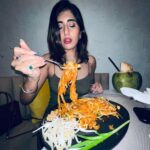 Akasa Instagram - Kang saab de golden words 🤌🏼 • • • • • • • • • • • • • • #akasa #akasasingh #akasasing #akasakebesties #akasians #trending #love #fyp #explore #fashion #ootd #femininegoddess #trendingreels #naagin #shringaar #biggboss #thick #punjaban #trendingsongs #food #travel #phuket# Phuket, Thailand
