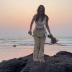 Akasa Instagram - vibe toh mai hoon ✅🪐 • • • • • • • • • • • • • • • #akasa #akasasingh #akasasing #akasakebesties #akasians #trending #love #fyp #explore #fashion #ootd #femininegoddess #trendingreels #naagin #shringaar #biggboss #thick #punjaban #trendingsongs #dump #videodump