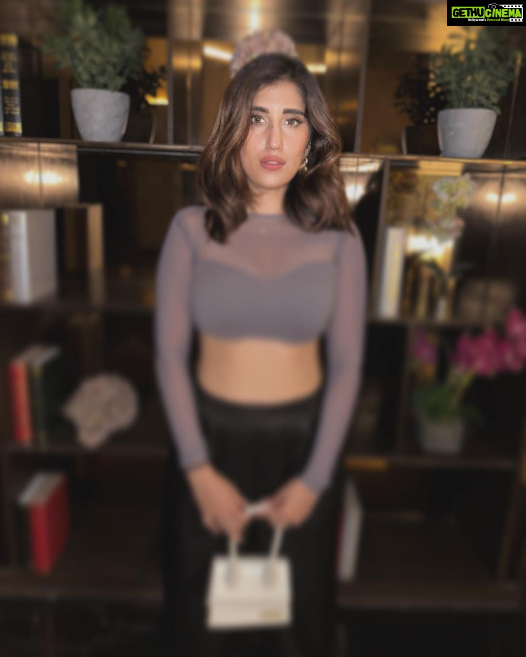 Akasa Instagram - last slide hi jindgi hai • 📸: @aasa.sing • • • • • • • • • • • • • • • #akasa #akasasingh #akasasing #akasakebesties #akasians #trending #love #fyp #explore #fashion #ootd #femininegoddess #trendingreels #naagin #shringaar #biggboss #thick #punjaban #trendingsongs