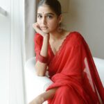 Anaswara Rajan Instagram - 🍷 👗 @arsignatureofficial 📷 @aisha_moidhu Styling @anusharejiar