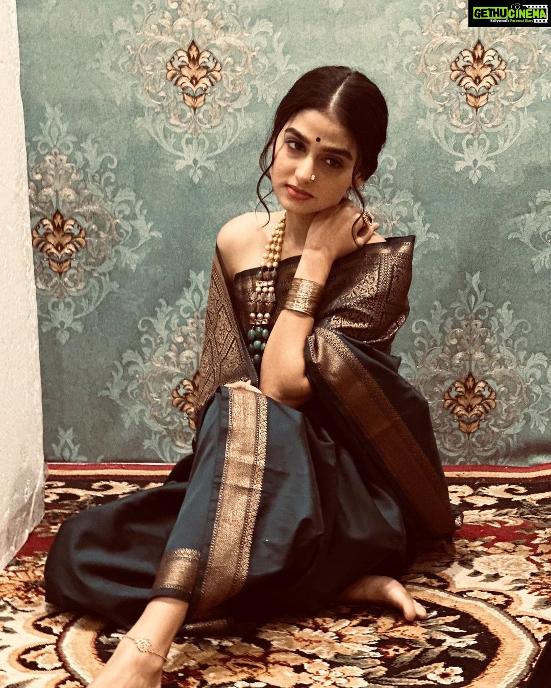 Anaswara Rajan Instagram - Wrapped in femininity πͺ·π @rizwan_themakeupboy π«Άπ½