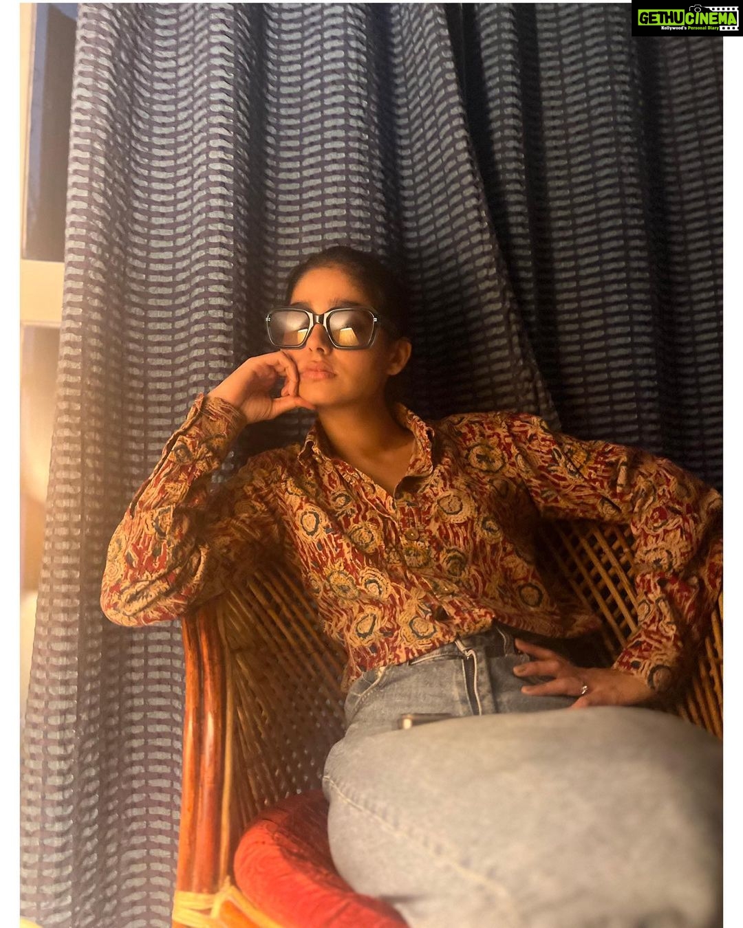 Anaswara Rajan Instagram - Life is too short to find matching socks 🧦😌 Ps- @rimakallingal ,feel free to leave more stuffs of yours @mohammed_shabna ‘s home because I loved the shades 😌😚