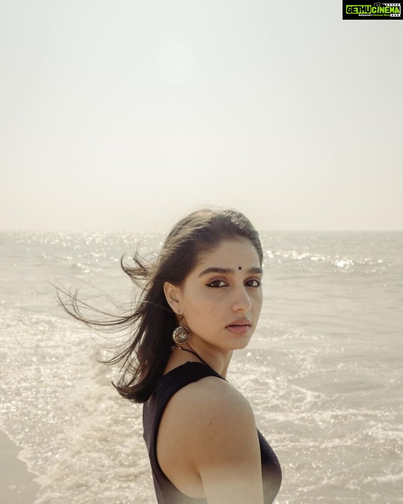 Anaswara Rajan Instagram - You are as deep as the ocean 🌊 📷 @mohitkrtiwari