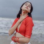 Anaswara Rajan Instagram – औरत 

Concept & DOP : @a_isography
MUA: @ashif_marakkar 
Costume: @jaankibridalcouture