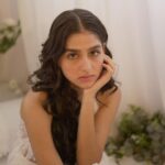 Anaswara Rajan Instagram - 🦢 Photography: @yaami____ Mua&Hair: @rizwan_themakeupboy Costume&Styling: @ms__athira @natalee_boutique Decor: @__happy__events Location: @tinyturtle.media Assisted by: @___c__a__t__