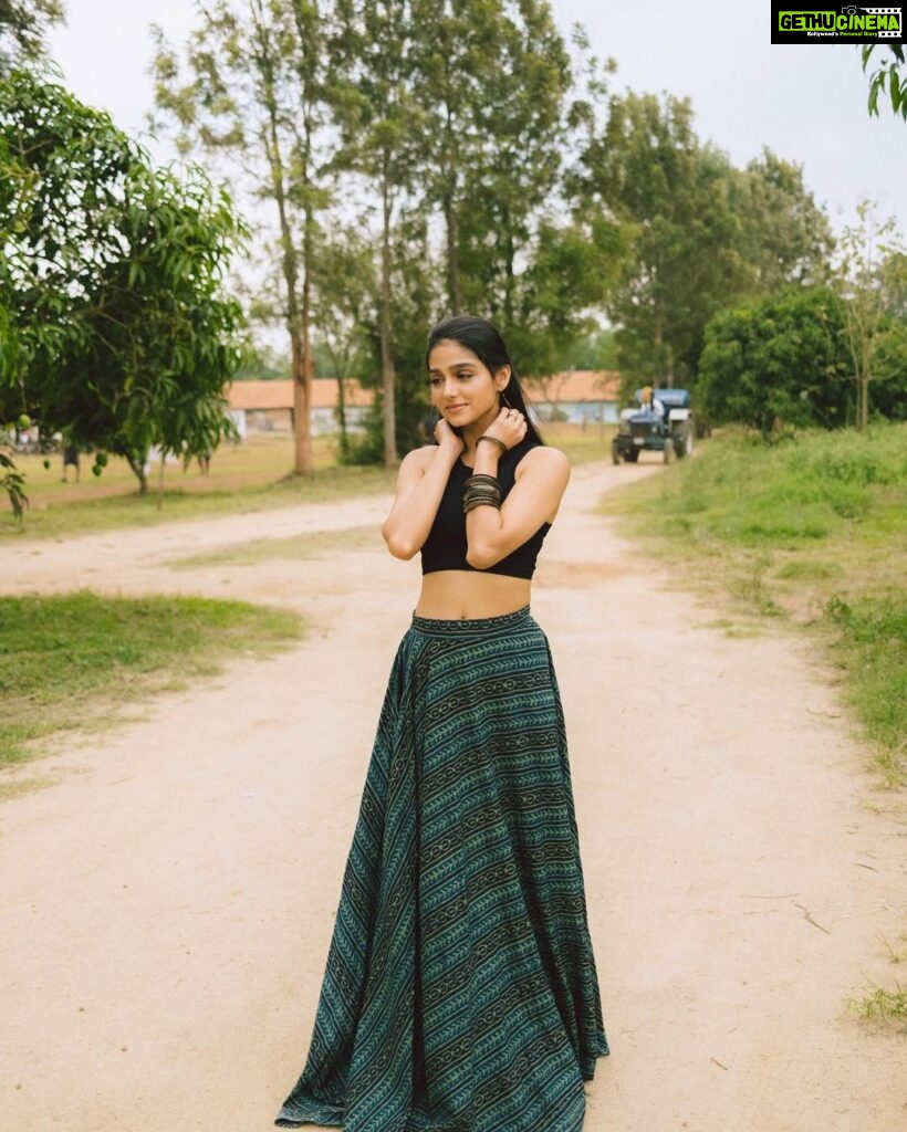 Anaswara Rajan Instagram - Lost in her daydreams 💫🤍