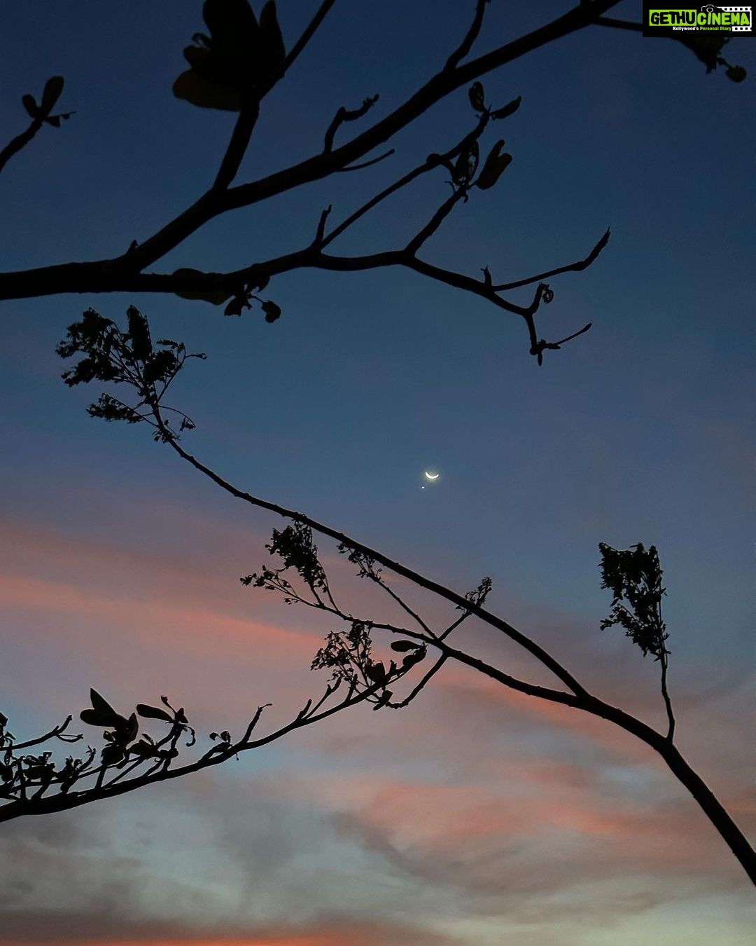 Anaswara Rajan Instagram - The sky, sunset and the moon 🌙✨