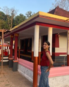 Anaswara Rajan Instagram - POV: you missed theyyam season🥹🥲
A visit to my home town 🫶🏽
#hometown