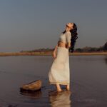 Anaswara Rajan Instagram - The divine feminine 🦢✨ Concept & camera: @a_isography MUA: @rizwan_themakeupboy CC: @jaankibridalcouture