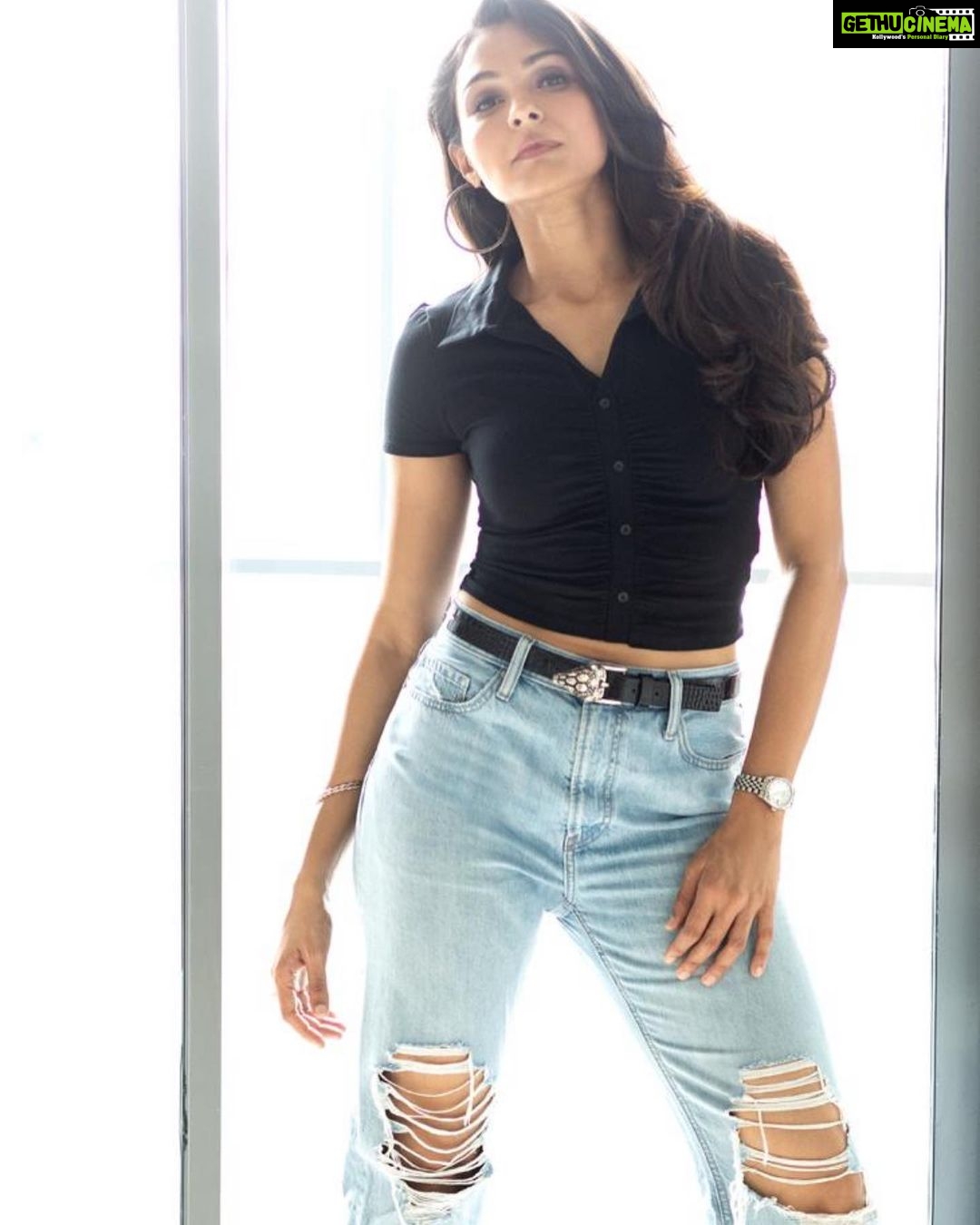 Andrea Jeremiah Instagram - Stepping into Monday like 👊🏼