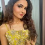 Andrea Jeremiah Instagram - 💚💖🖤 #throwback to a superfun #photoshoot for @she_india with my faves @soondah_wamu @chaitanyarao_official @prakatwork @sharmilahairstylist #outtakes #shotoniphone #tbt #throwbackthursday