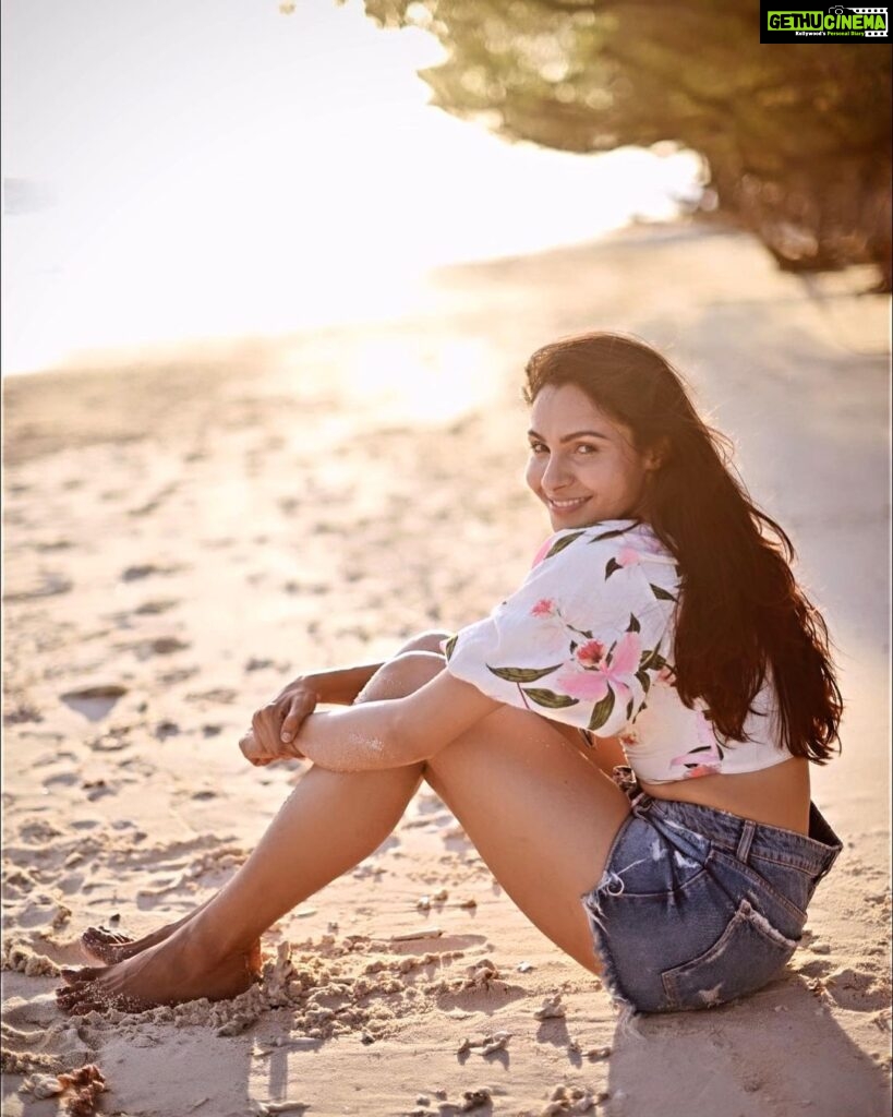 Andrea Jeremiah Instagram - Bleached on the beach
