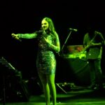 Andrea Jeremiah Instagram - The love for #vadachennai & (hopefully) #chandra continues 💘💘💘 #ennadimaayavinee by the inimitable #sidsriram 📹 @rp3825 #tamil #live #music #onstage #thejeremiahproject #reels #reelsinstagram #reelitfeelit