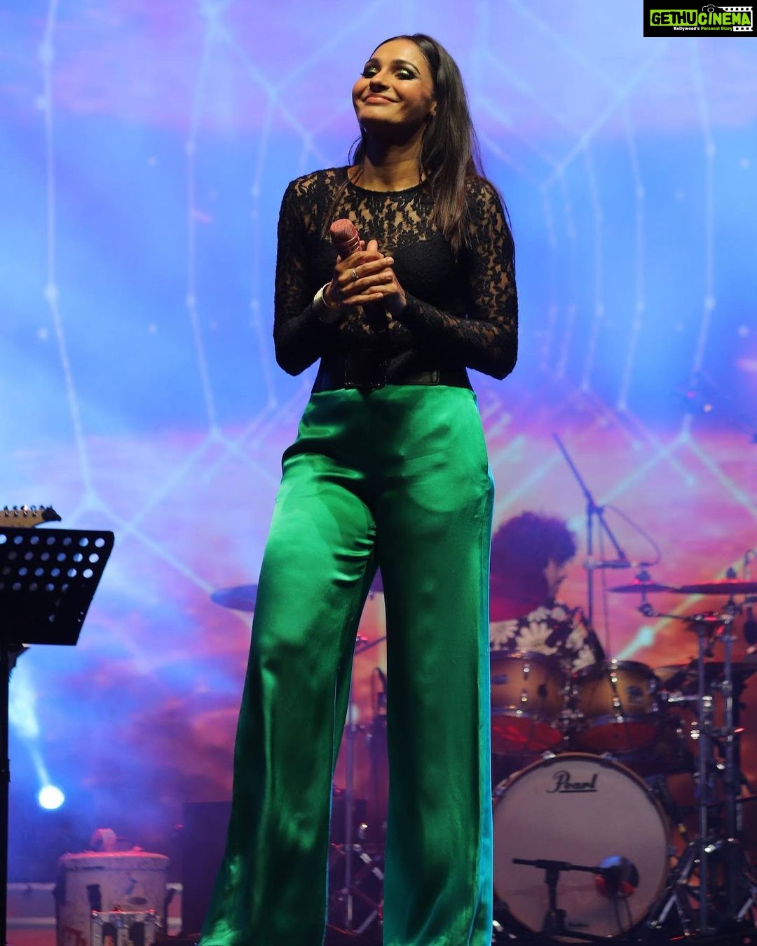 Andrea Jeremiah Instagram - Look like a popstar🌟🌟🌟 Vibe like a rockstar☄️☄️☄️ Thank you @rivieravituniversity for having us, last nite was 🔥🔥🔥 📸 @srisan1213 MUH @prakatwork #thejeremiahproject #onstage #live #band #music #musician