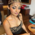 Andrea Jeremiah Instagram - 💚💖🖤 #throwback to a superfun #photoshoot for @she_india with my faves @soondah_wamu @chaitanyarao_official @prakatwork @sharmilahairstylist #outtakes #shotoniphone #tbt #throwbackthursday