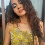 Andrea Jeremiah Instagram - 💚💖🖤 #throwback to a superfun #photoshoot for @she_india with my faves @soondah_wamu @chaitanyarao_official @prakatwork @sharmilahairstylist #outtakes #shotoniphone #tbt #throwbackthursday