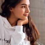 Andrea Jeremiah Instagram - Christmas is coming🎄☃️🤍 📸 @prachuprashanth MUH @prakatwork @motwanikiara P.S: The cute jumper I’m wearing is from @thebackwatersanctuary a non-profit organisation in Kabini that supports the rehabilitation of wounded horses, they also have a cute camel 🐪