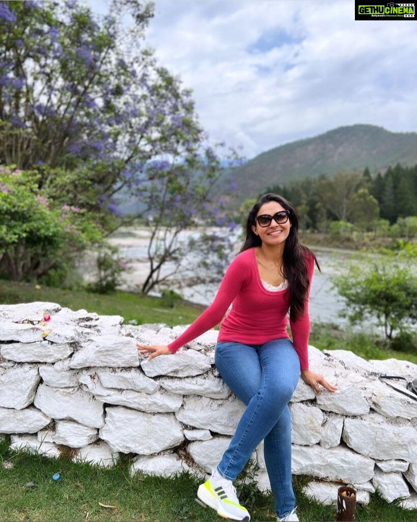 Andrea Jeremiah Instagram - In the kingdom of happiness☺️ @gtholidays.in #bhutan #solotravel #gtholidays #shotoniphone