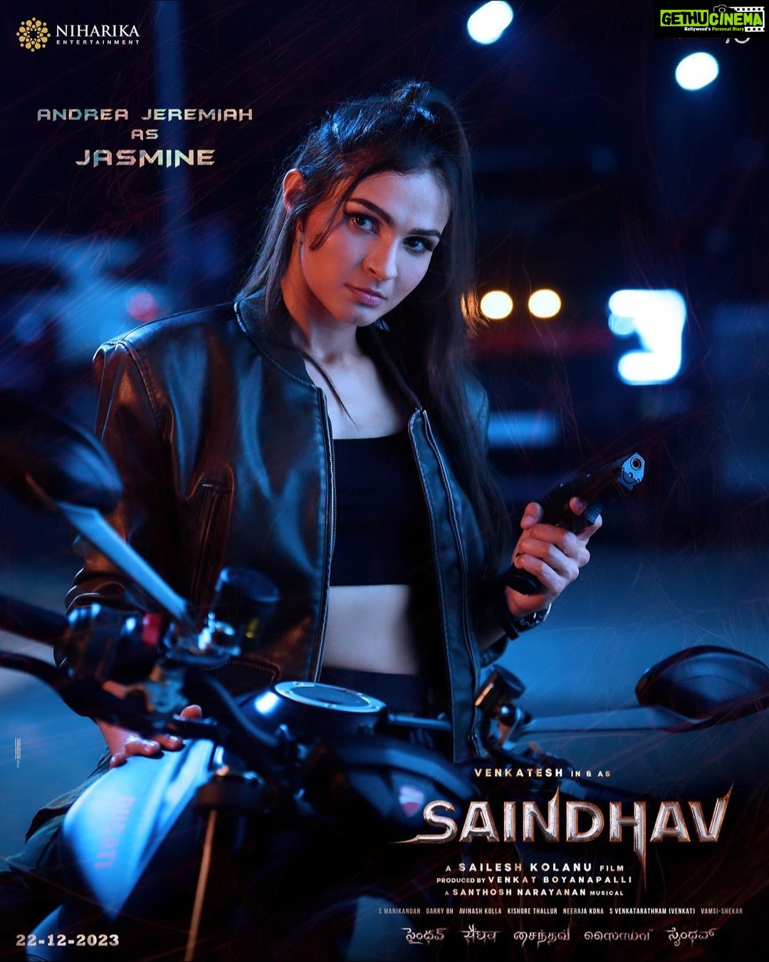 Andrea Jeremiah Instagram - My first telugu film outing after a decade 🙃 Couldn’t have asked for a better team ❤️🔥❤️🔥❤️🔥 Introducing JASMINE from #SAINDHAV🔥🔥🔥 #SaindhavOnDec22 'Victory' @venkateshdaggubati @nawazuddin._siddiqui @saileshkolanu @shraddhasrinath @ruhanisharma94 @niharikaent @boyanapallivenkat @musicsanthosh @neeraja.kona @maniinfilm #KishoreThallur @garrybh1988 @kollaavinash #Venky75