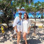 Andrea Jeremiah Instagram - 🏝️☀️💙