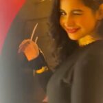 Angana Roy Instagram – Back in black!
.
.
.
.
#reelsinstagram #newreel #blacklove #blackoutfit #reeloftheday #sundayvibes #sundayreel #zara #styleinspiration #hairstyle #zaraaccessories #lovefromA #anganaroy