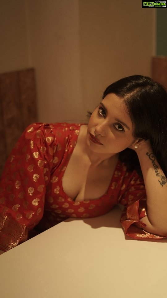 Angana Roy Instagram - SRD X @anganaroyy October 22 Throw Back✨ Always cherish the beautiful memories with our absolute 'It Girl' Angana Roy. We made this limited edition for a reason. And Angana inspired us so much. Much love and all the best wishes for Noshto Neer and all the upcoming ventures. We love you QUEEN A ❤ Captured by @santanu_biswas At the most happening cafe of Kolkata @beanshotlords ~ Team SRD #srdfamily #anganaroy
