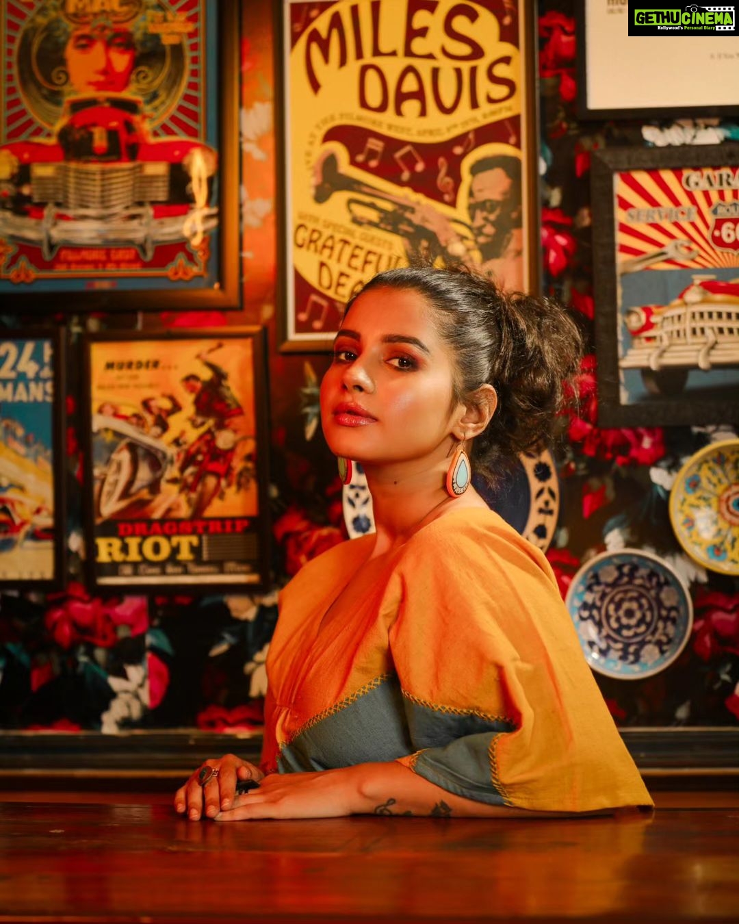 Angana Roy Instagram - You become what you believe. You are where you are today in your life based on everything you have believed. . . . . . #thursday #thursdaystyle #postoftheday #lookbook #lookoftheday #igdaily #designerwear #photoshoot #eisamay #lovefromA #anganaroy