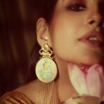 Angana Roy Instagram - Yours truly . . . . . . #reelsindia #reeloftheday #traditional #fashionshoot #sareeshoot #reelsinstagram #designerwear #endjuly #songoftheday #mondaymood #rainyday #lovefromA #anganaroy