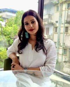 Angana Roy Instagram - Keeping it simple in white today!
Rainy day musings

#white #whiteoutfit #rainyday #kolkatagram #kolkatarain #pictureoftheday #monsoonseason #musings #lovefromA #candid #igdaily #thursday #thursdaystyle