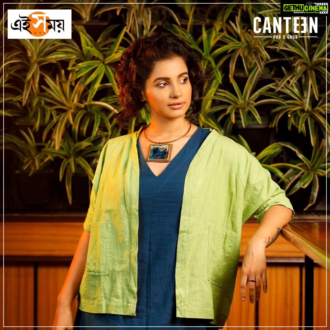 Angana Roy Instagram - We had the pleasure of hosting the beautiful @anganaroyy at Canteen Pub & Grub! Thank you @eisamay.digital for choosing us as your hospitality partner! It was a delightful experience for us and we would love to get you back here with us!