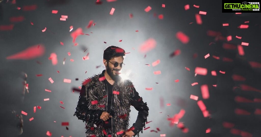 Anirudh Ravichander Instagram - Oakland, what power and energy to seal the USA tour 🙏🏻💥 Thank you @rp3825 for making us relive the whole tour through your lens 🤗 Oakland Arena