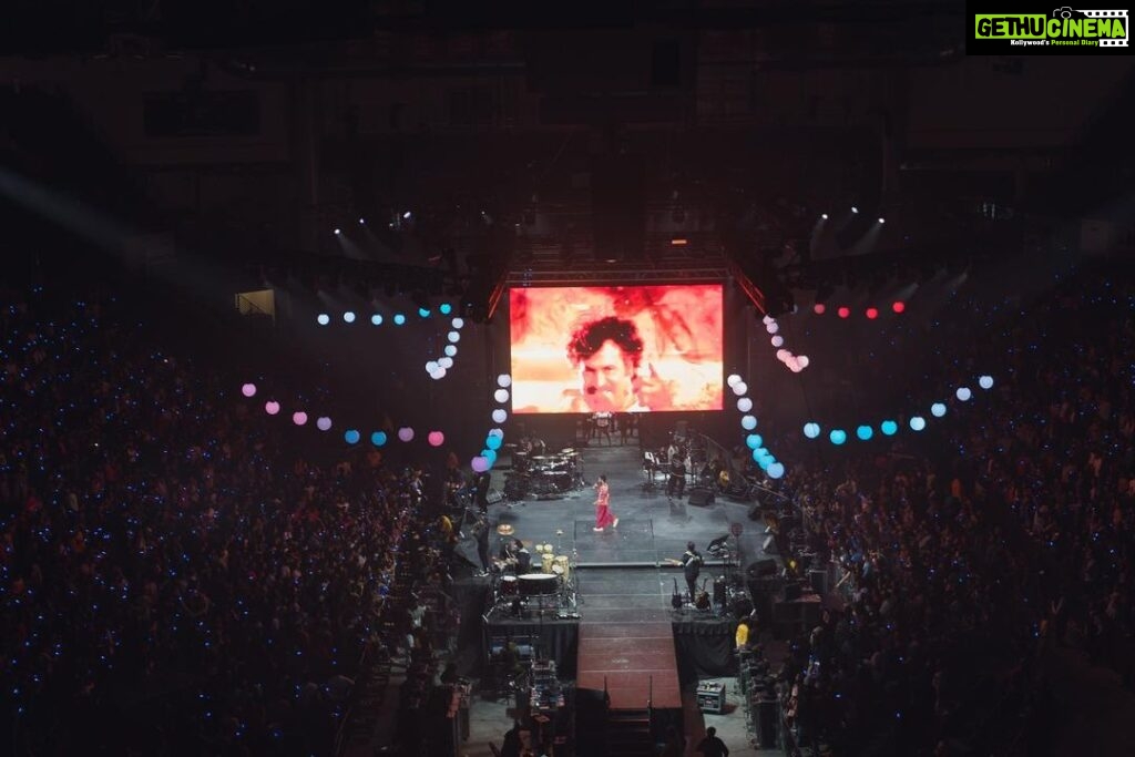 Anirudh Ravichander Instagram - Seattle rage 🔥🙏🏻 Angel Of The Winds Arena