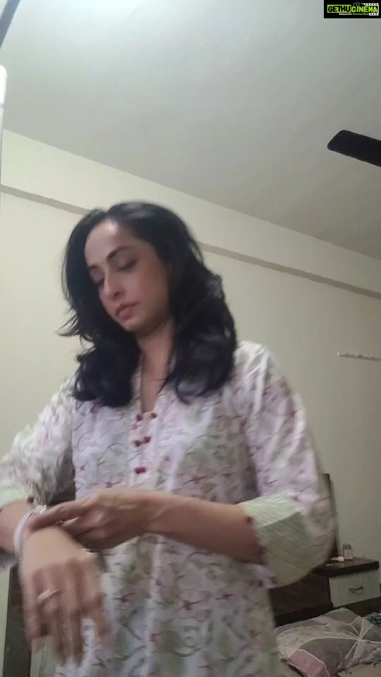Ansha Sayed Instagram - My first attempt to make a reel.. Waise mujhe sach mein zyaada samay nahi lagta taiyaar hone mein 😃 😀