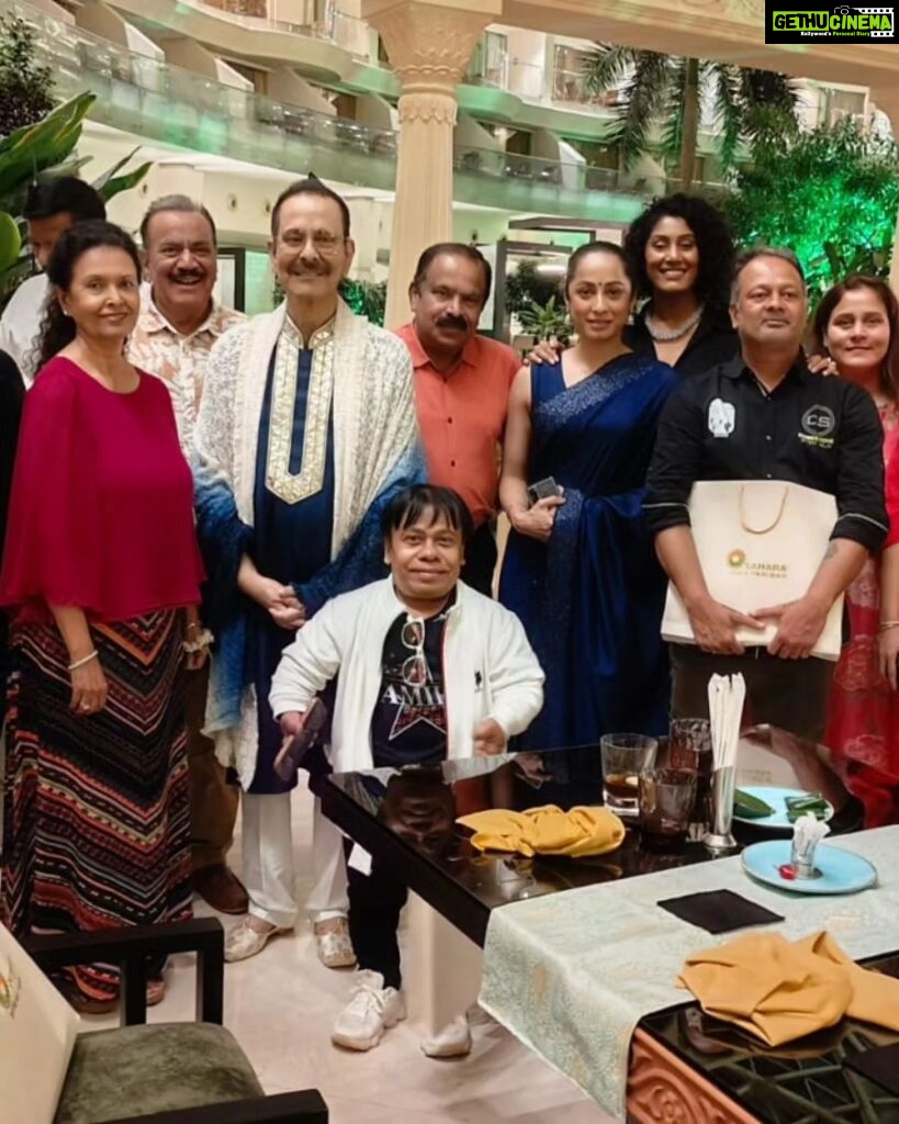 Ansha Sayed Instagram - This year's pre- birthday celebration was special.. The premiere of Yaan Superstar and an evening well spent with Sahara Shri Subrata Roy ji and his lovely Family. He being an ardent fan of CID was an absolute honor and privilege to know. Thank you sir for all the love and warmth 🙏 #gratitude