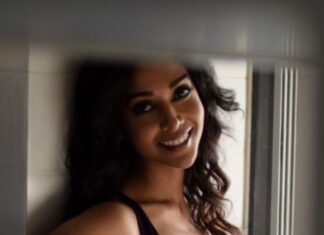 Anupriya Goenka Instagram - There is always a window of hope.. Look for it.. Hold on to it.. Open it.. Breathe… @stormshivajisen #hope #fyp #noedit #nofilter #real