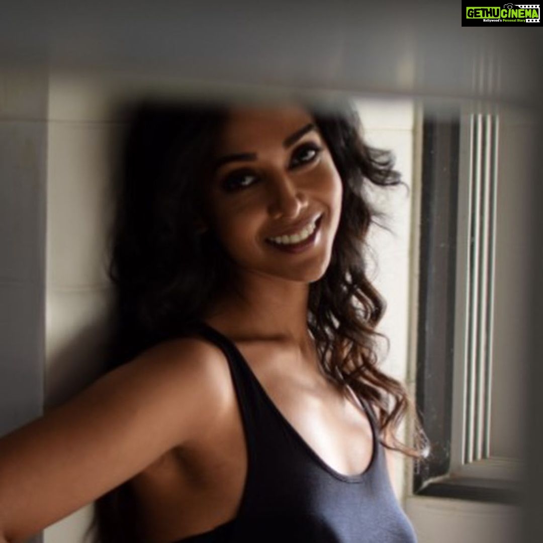 Anupriya Goenka - 32.1K Likes - There is always a window of hope..
Look for it..
Hold on to it..
Open it..
Breathe…
@stormshivajisen
#hope #fyp #noedit #nofilter #real