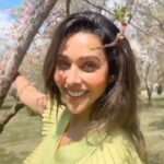 Anupriya Goenka Instagram - I had the opportunity to experience cherry blossoms in Kashmir this time.. need I say more?🌸🌼 thanks to, @insha_s.qazi @sherry_manocha for making me stay back for it @syedamaanhaiderzaidi for making the day so poetic and @iamnikhilnanda for making it all happen and making me meet these lovely ppl. Designer @firkibysweta Pr fashionpreneurs_official Styled by @yasminqurash ❤️ Created by @bluebuzz.in #kashmir #love #heaven #pure #bliss #friendship