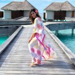Anupriya Goenka Instagram - Yunhi chala chal rahi… Wearing @joyresortwear @sonyashaikh Styled by @yasminqurash Pic courtesy @sarvesh_shashi 🤗 @wmaldives #colors #vacation #fyp