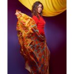 Anupriya Goenka Instagram - Caption this.. can’t think of anything.. just that I love the color and chaos in this picture..❤️ Wearing @eshaamiin1 @eshaamiinlabel1 Hmu @komzy_le 📷 @realvision333 Styled by @yasminqurash #asur #promotions #red #celebration