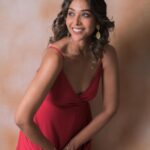 Anupriya Goenka Instagram - ❤️❤️❤️ Outfit by - @poshaffair.co @viralmantra Styled by - @prachethestylist Assisted by - @styledby_bhakti @waghelatwinkle MUAH - somishree_hairandmakeup Assisted by - @shefali.makeuphair Photos by - @kaustubh_gokhale #red #ootd #fun #vibes #fyp