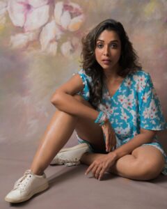 Anupriya Goenka Instagram - You can find me where the sand meets the water…

Outfit by - @houseofvarada @viralmantra 
Styled by - @prachethestylist 
Assisted by - @styledby_bhakti @waghelatwinkle
MUAH - somishree_hairandmakeup
Assisted by - @shefali.makeuphair 
Photos by - @kaustubh_gokhale 

#holiday #beach #comfort #own #skin